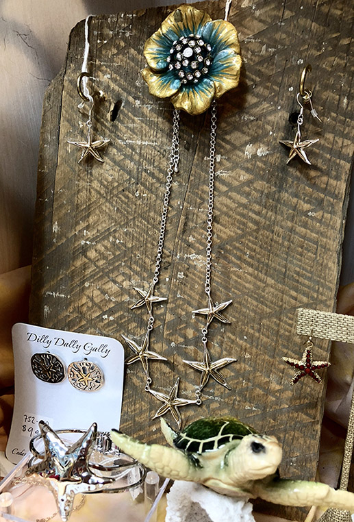 starfish charm necklace
